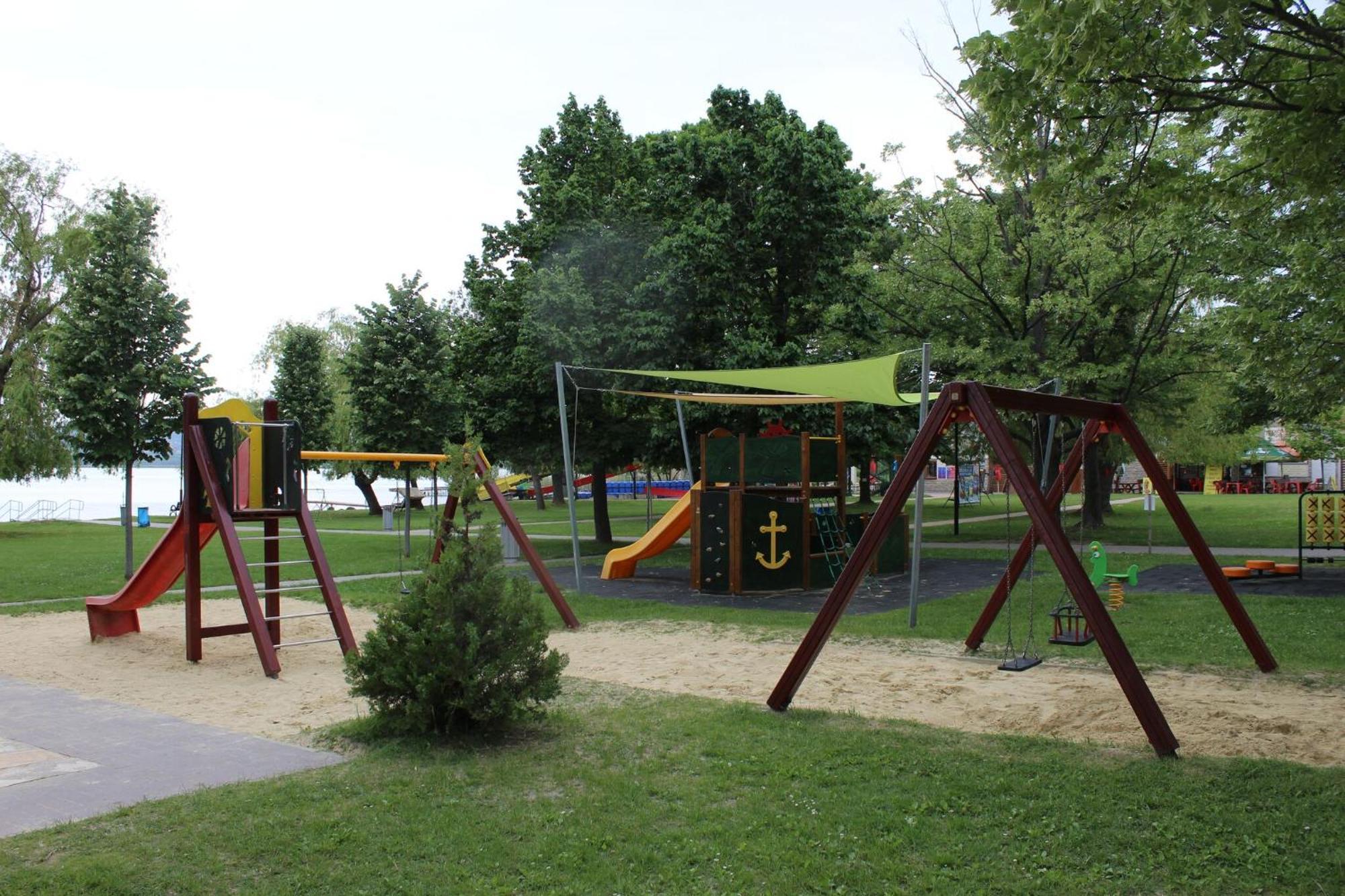 Foeveny Apartmanok Balatonfůzfő Εξωτερικό φωτογραφία